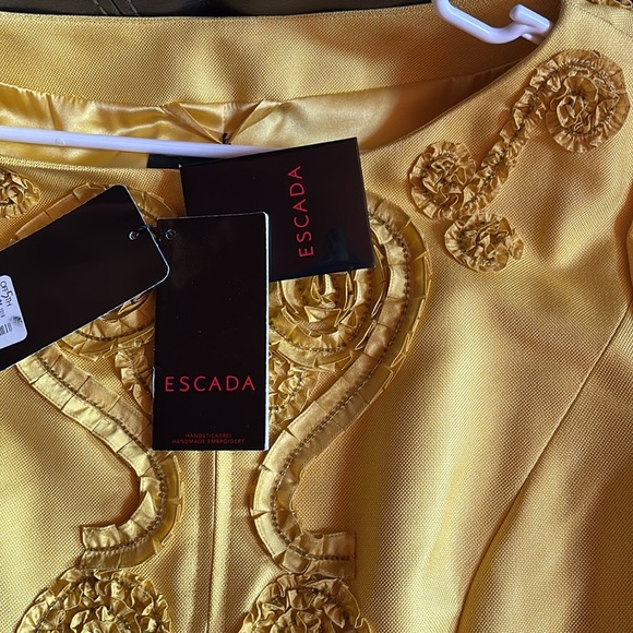 New with tags Escada Suit Canary Yellow - Picture 4 of 8